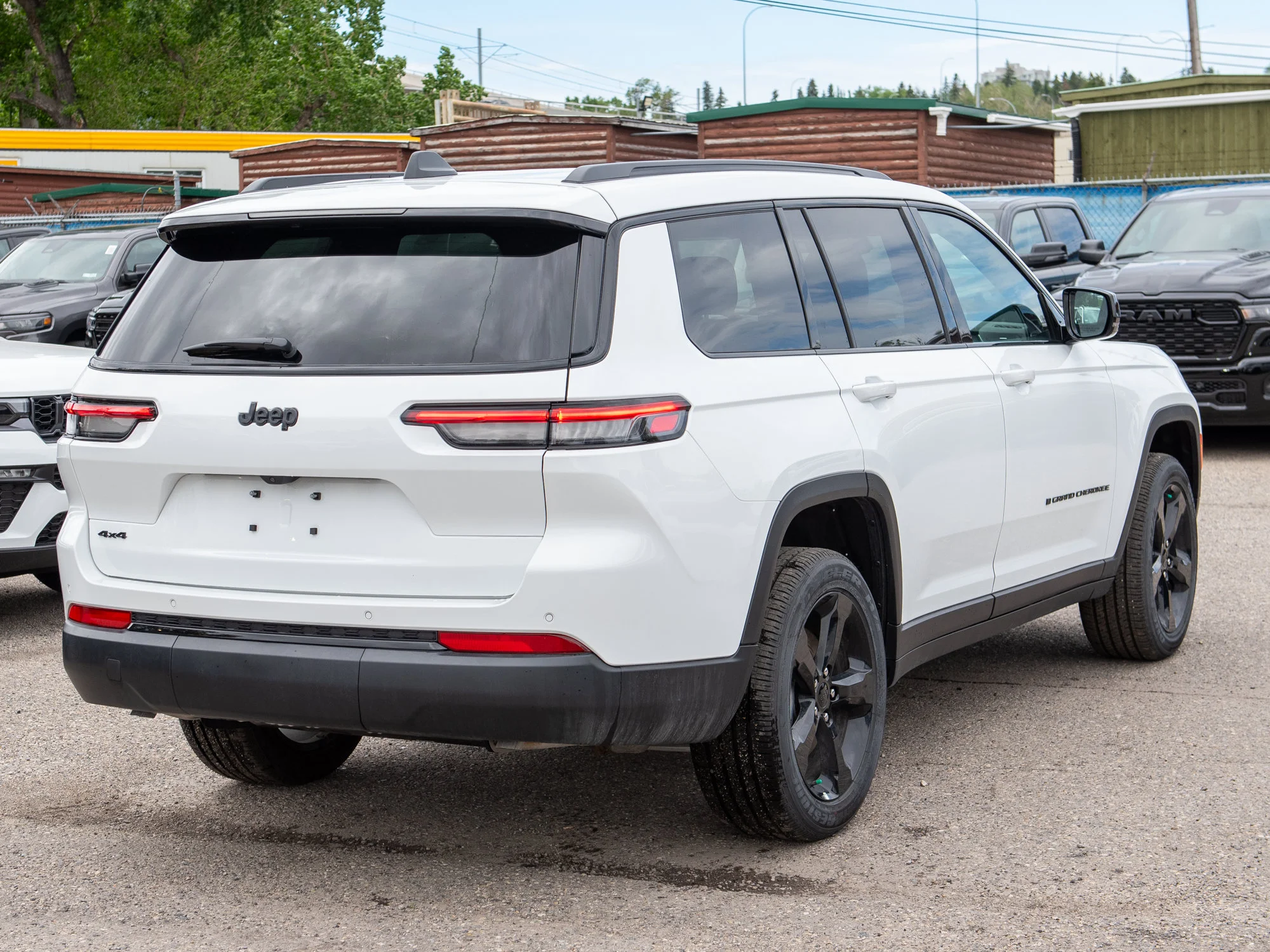New 2025 White Jeep Altitude* image 5
