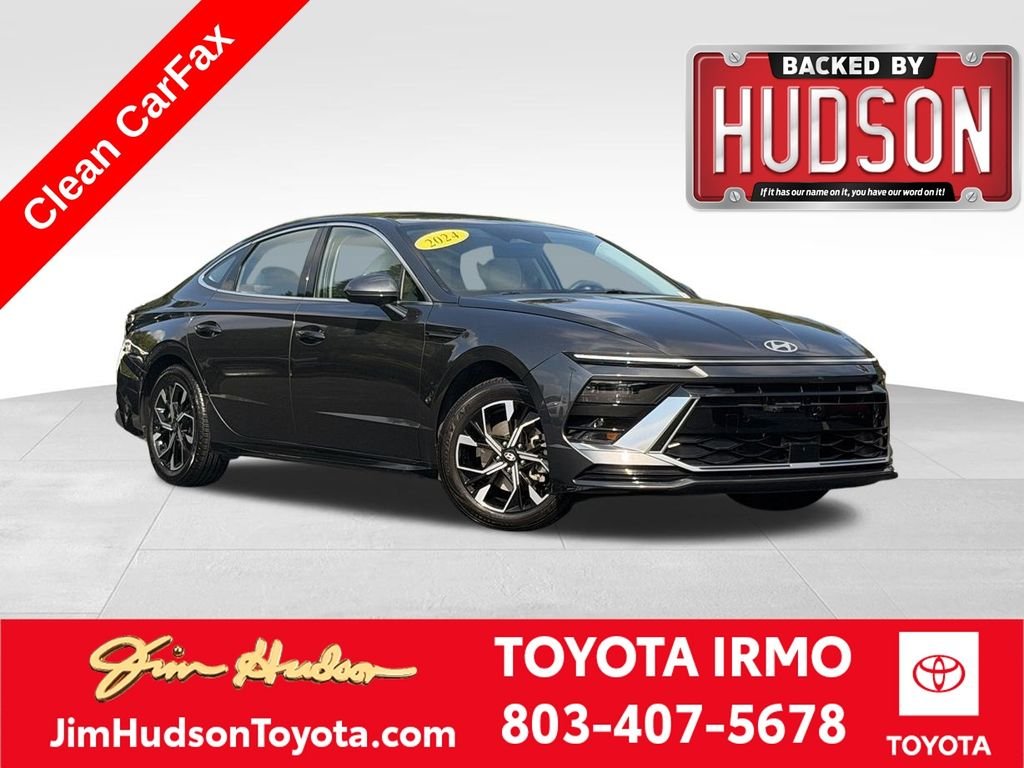 Used 2025 Gray Hyundai SEL image 1
