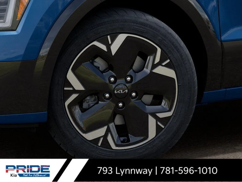 New 2026 Mineral Blue Kia WIND image 10