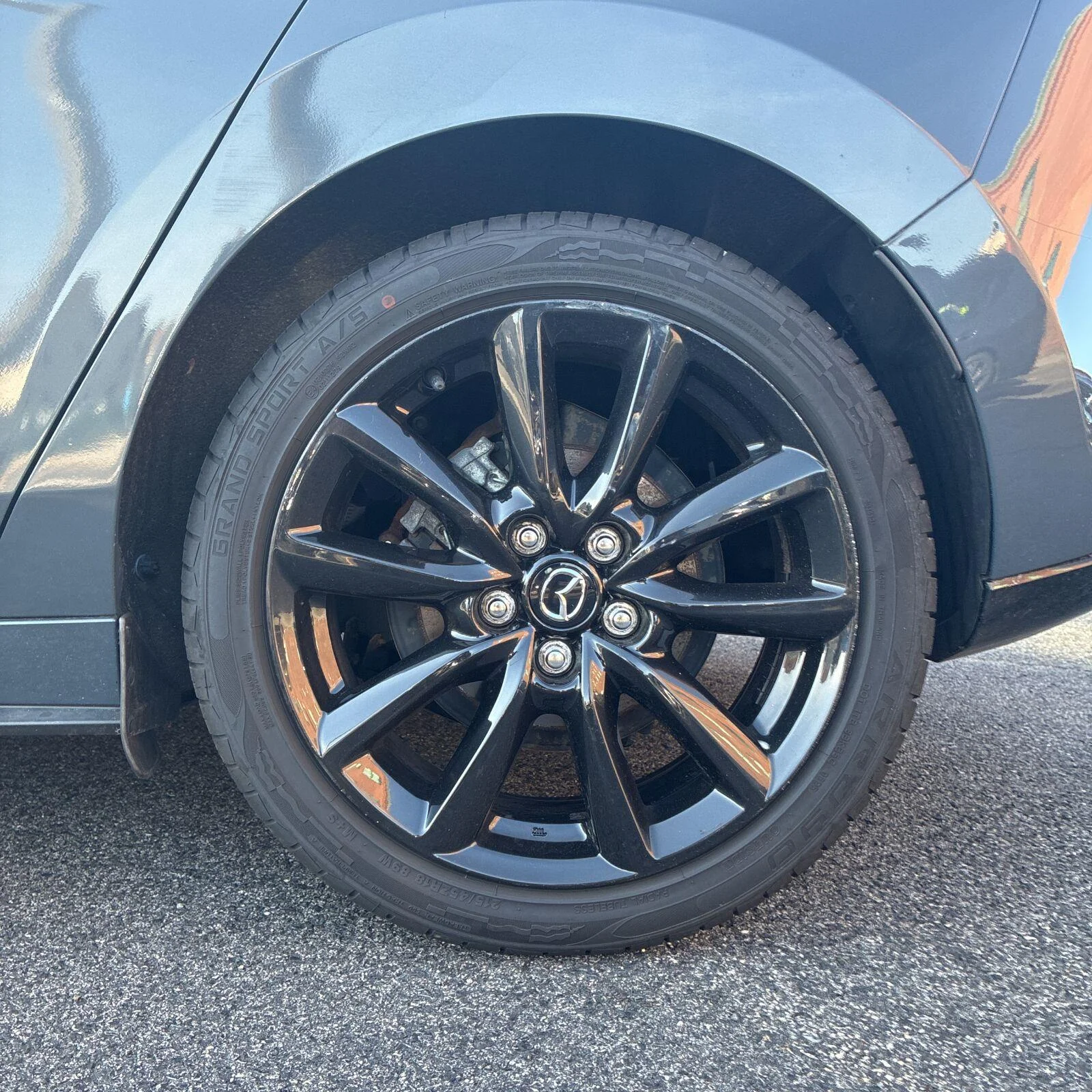 Used 2022 Polymetal Gray Metallic Mazda Carbon Edition image 19