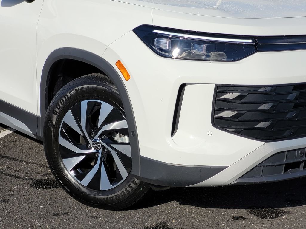 New 2026 White/off-white Volkswagen S image 3
