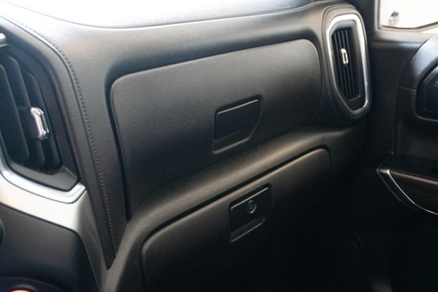 Used 2022 Gray Chevrolet LT image 31