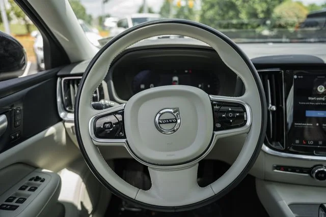Certified Used 2024 Crystal White Volvo Plus image 27