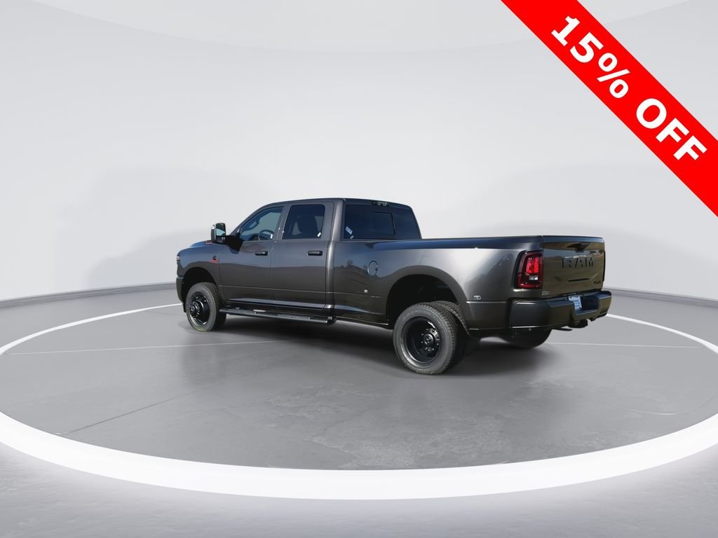 New 2026 Granite Crystal Metallic Clear-Coat Exterior Paint RAM Tradesman image 6