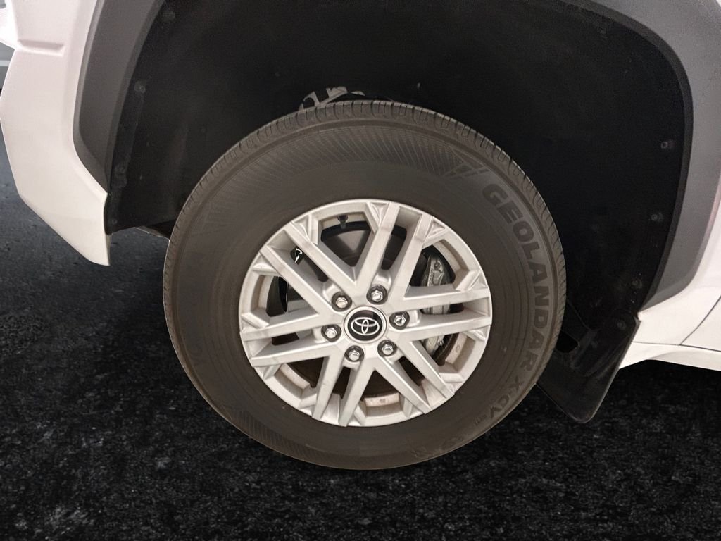 Used 2024 White Toyota SR5 image 27