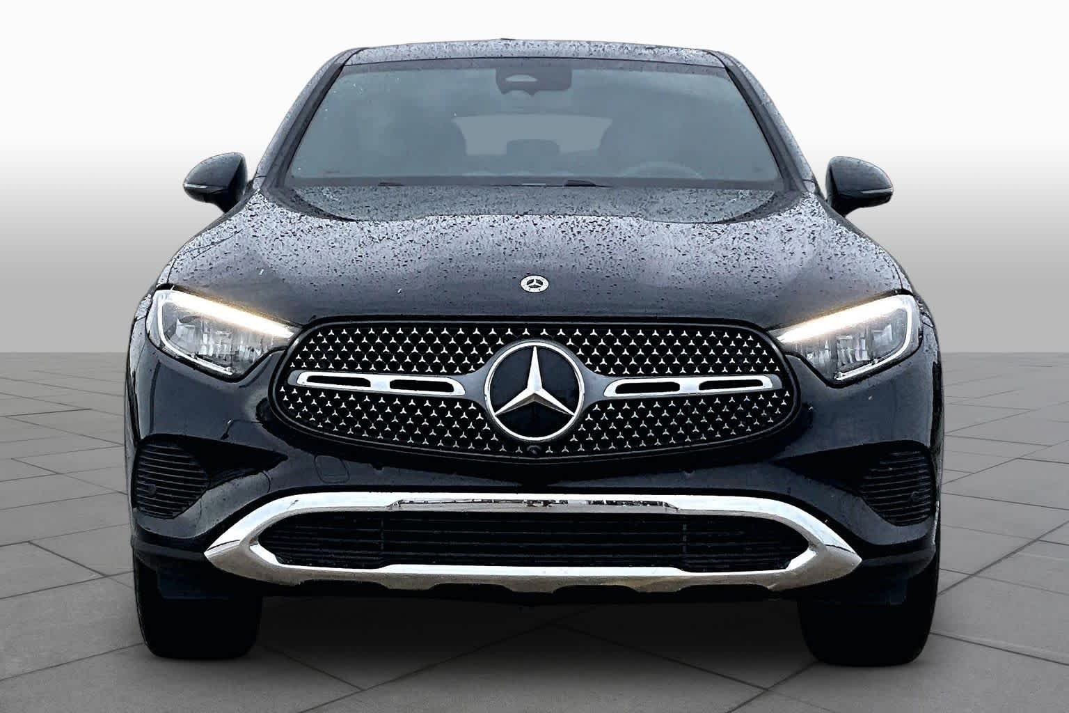 Used 2026 Black Mercedes-Benz GLC 300 image 4