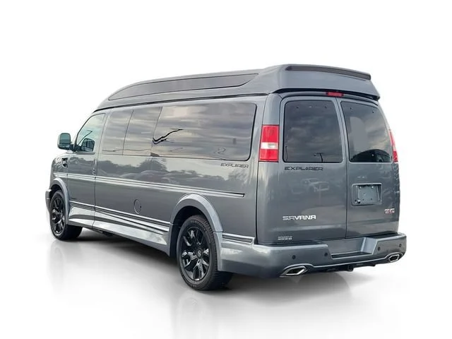 Used 2025 Special Exterior Color GMC Work Van image 3