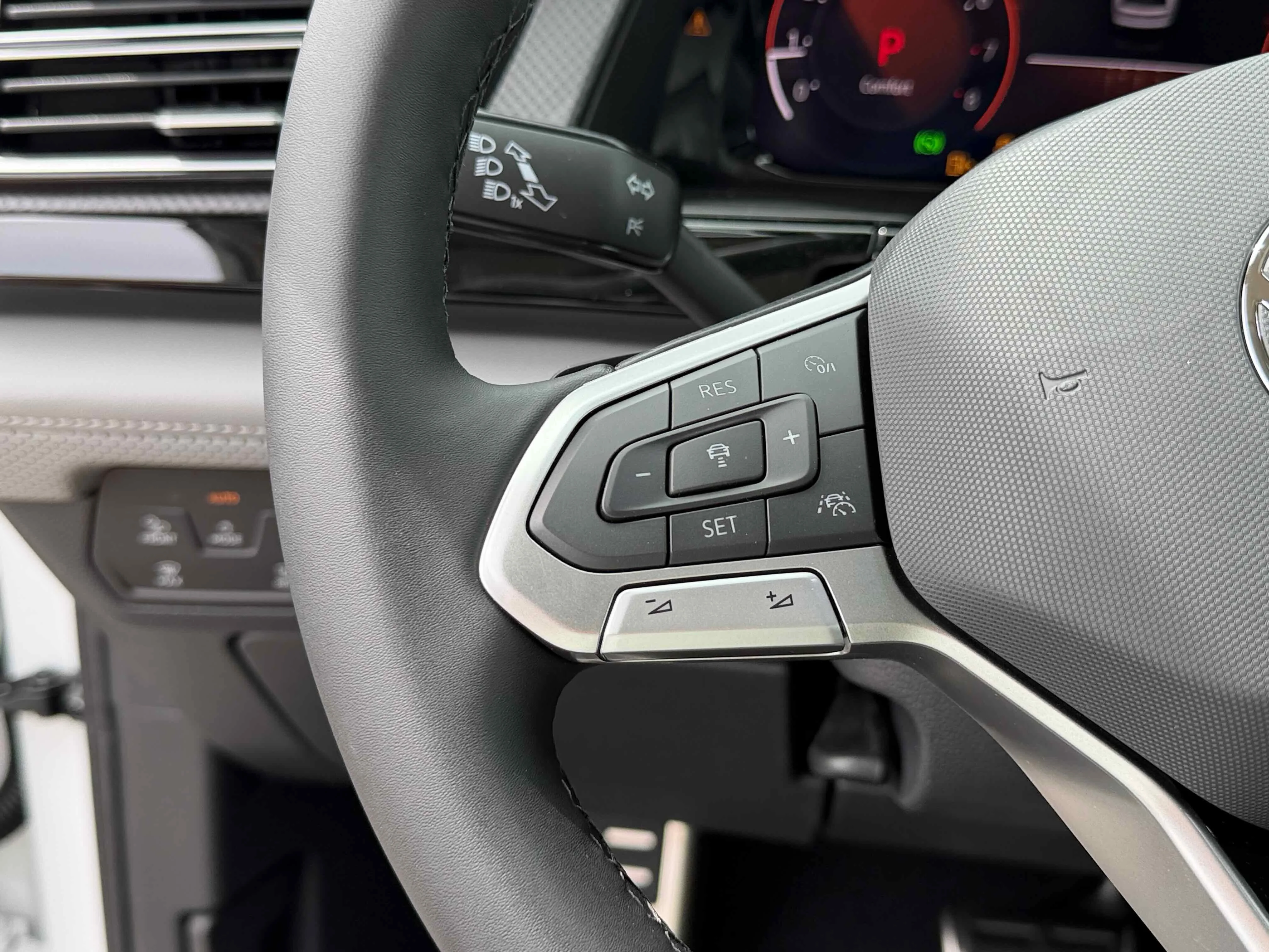 New 2026 Pearl Volkswagen 2.0T Peak Edition image 18