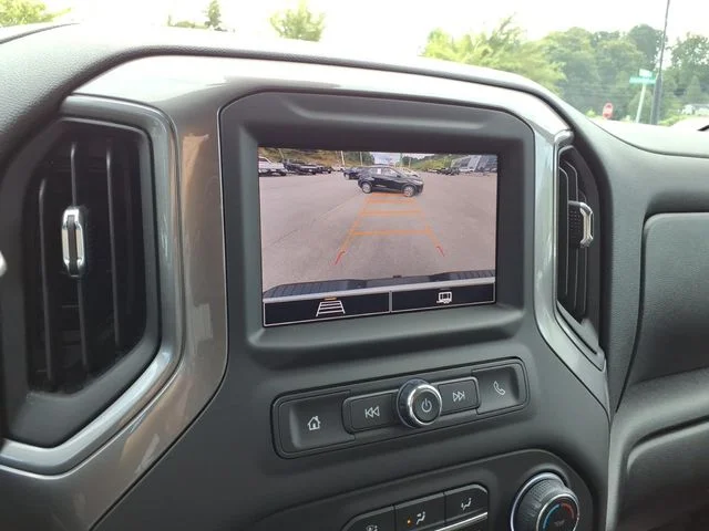 Used 2025 White Chevrolet Custom image 25
