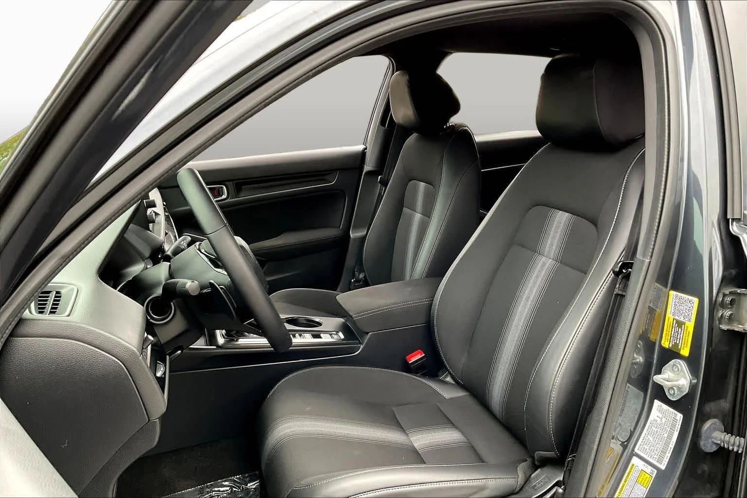Used 2025 Meteorite Gray Metallic Honda Sport image 8