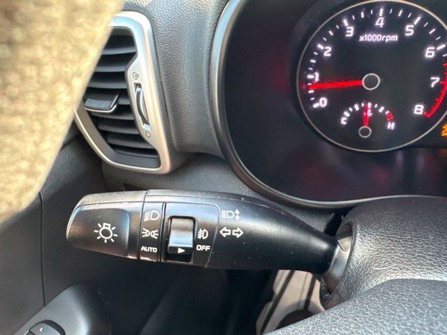 Used 2017 Sparkling Silver Kia LX image 22