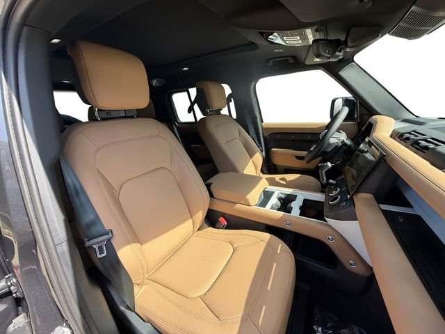 New 2026 Carpathian Grey Land Rover X-Dynamic SE image 16