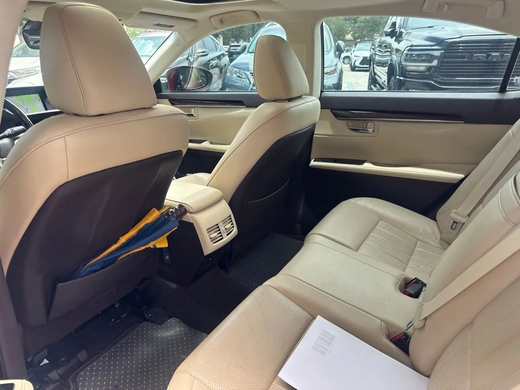 Used 2017 Red Lexus 350 image 13