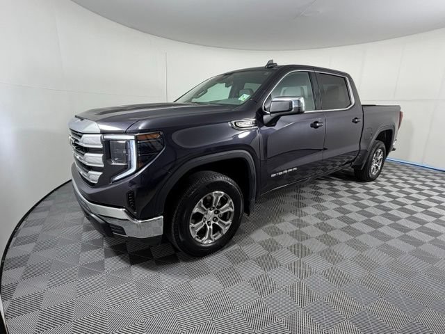 Certified Used 2022 TITANIUM RUSH METALLIC GMC SLE image 3