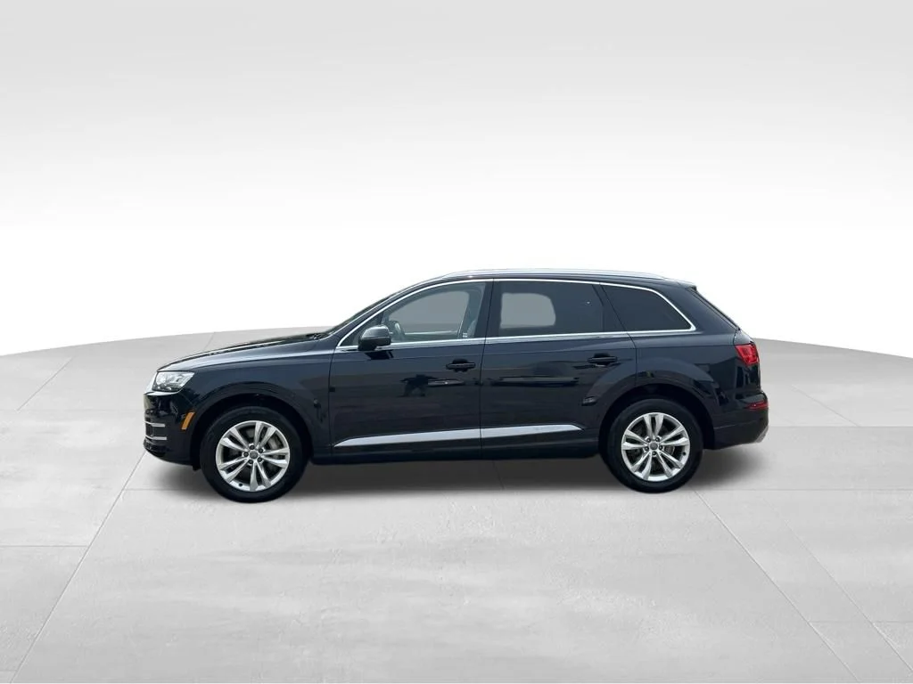 Used 2017  Audi 3.0T Premium Plus image 2