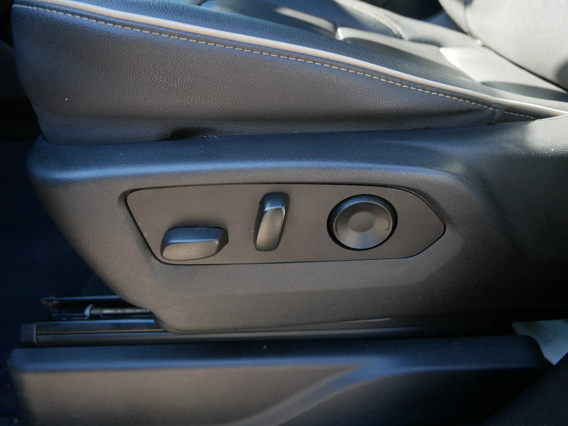 2022 GMC Yukon XL SLT - Photo 26