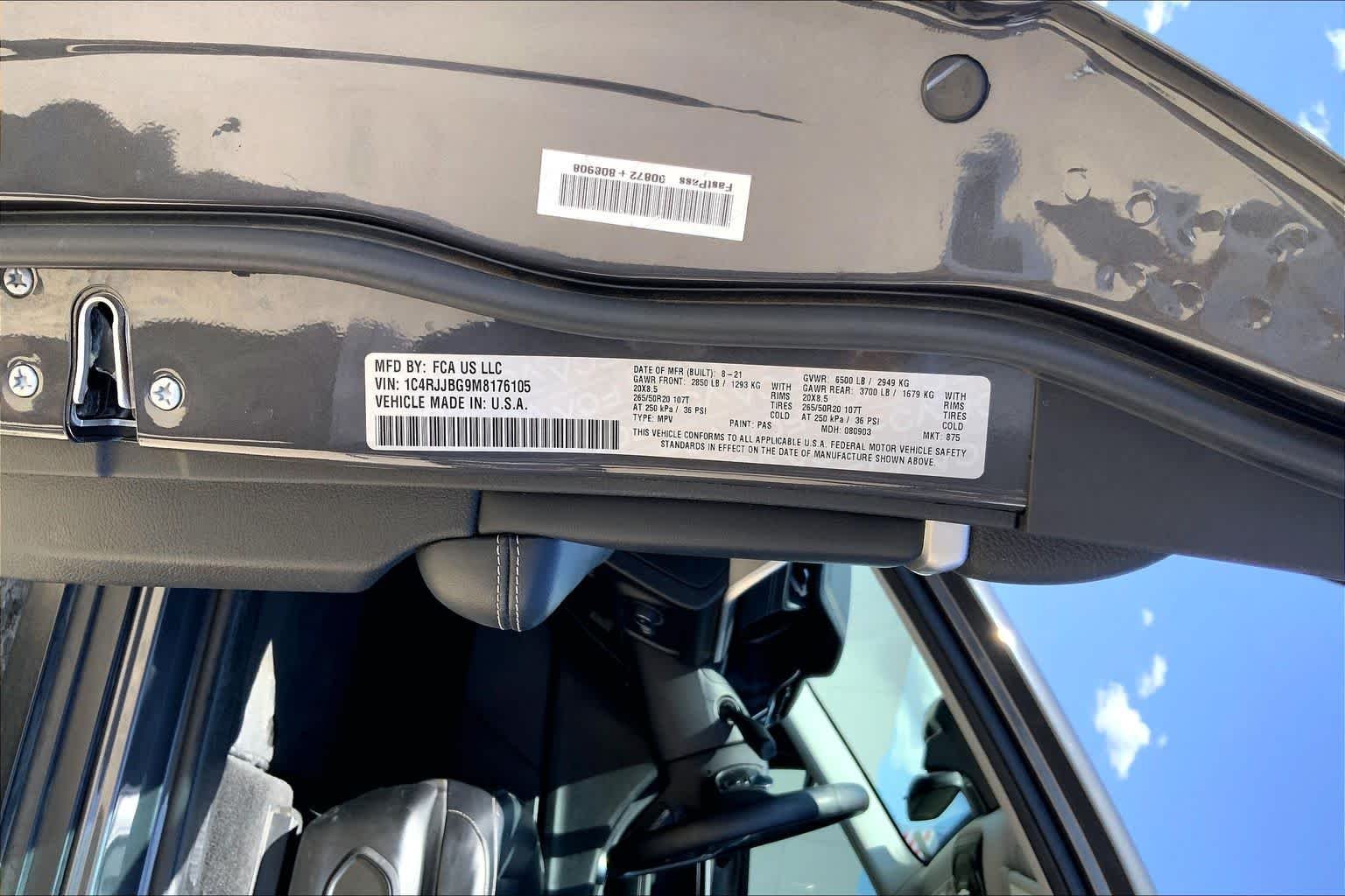 Used 2021 Baltic Gray Metallic Clearcoat Jeep Limited image 37