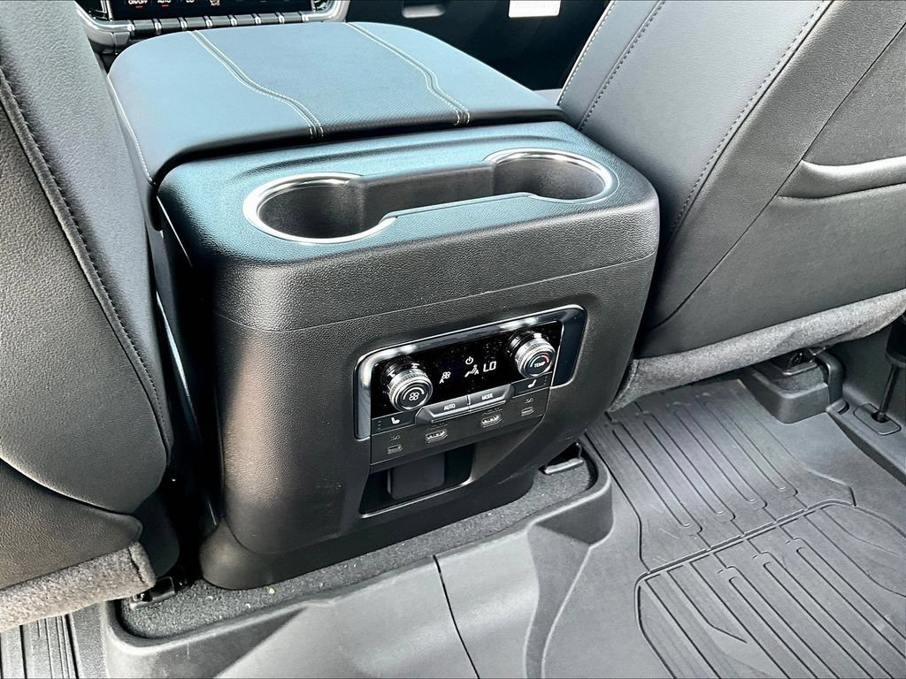 New 2026 Titanium Rush Metallic GMC Elevation image 19