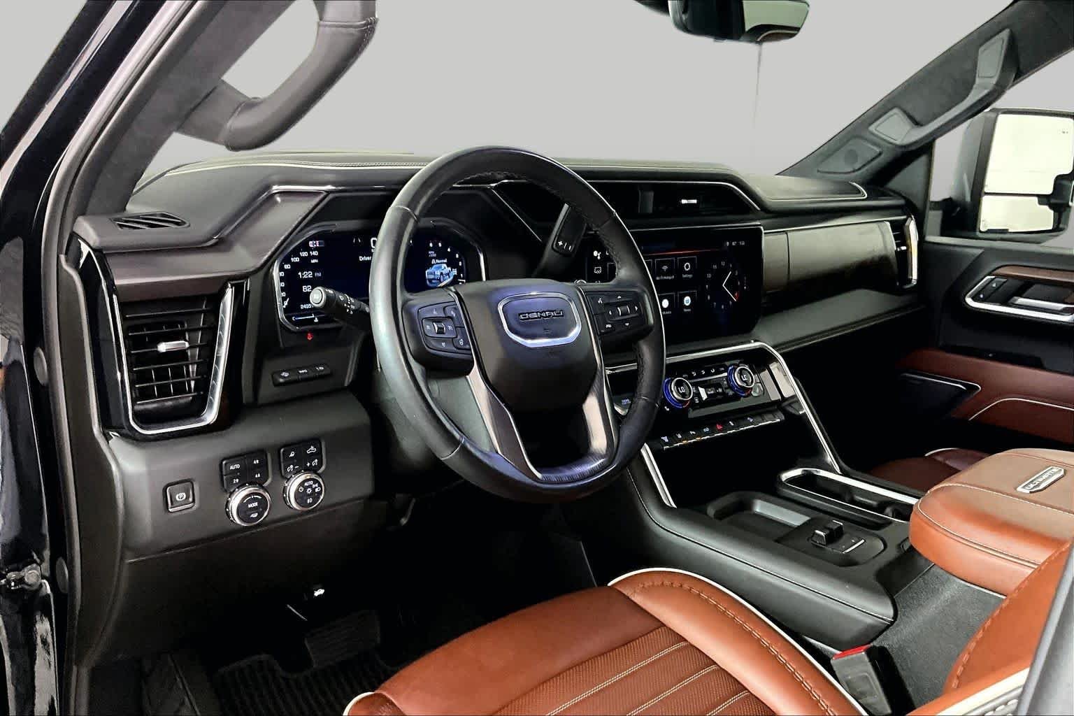 2025 GMC Sierra 2500HD Denali Ultimate - Photo 16