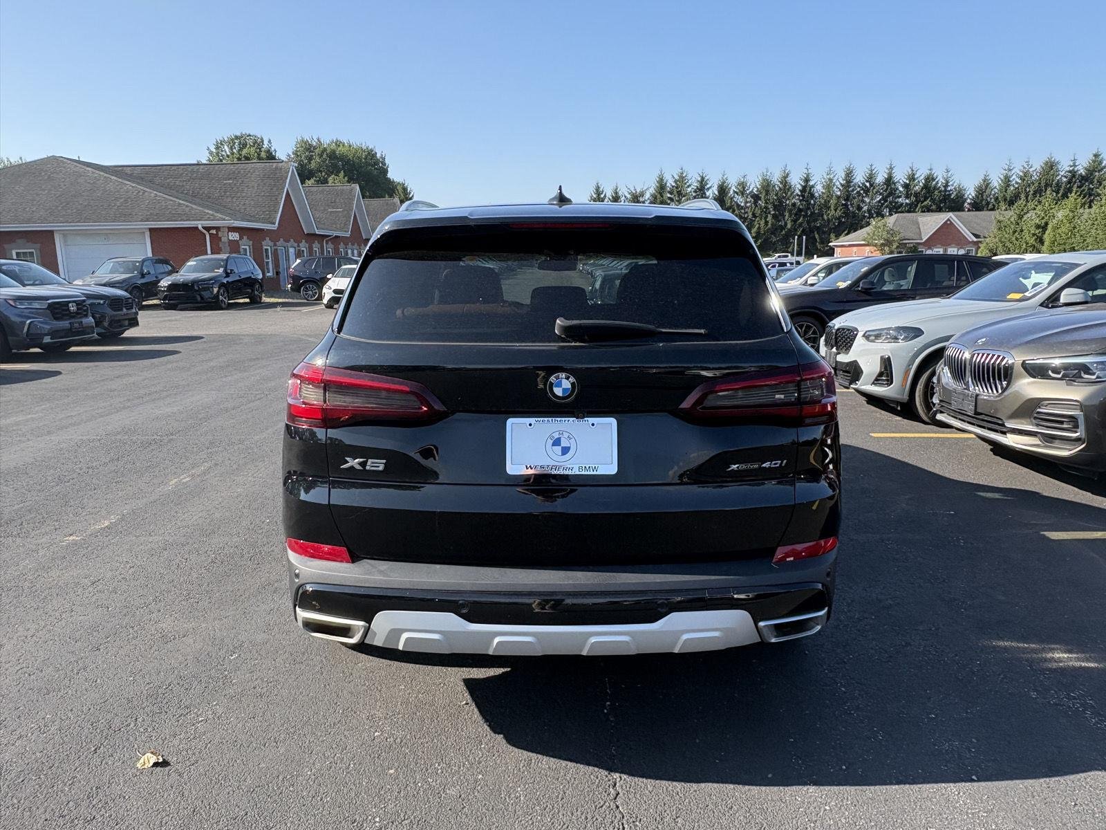 Used 2023 Jet Black BMW xDrive40i image 6