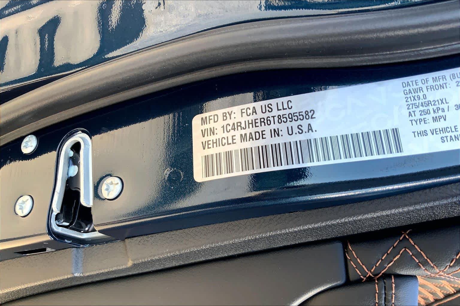 New 2026 Fathom Blue Pearl-Coat Exterior Paint Jeep Summit image 19