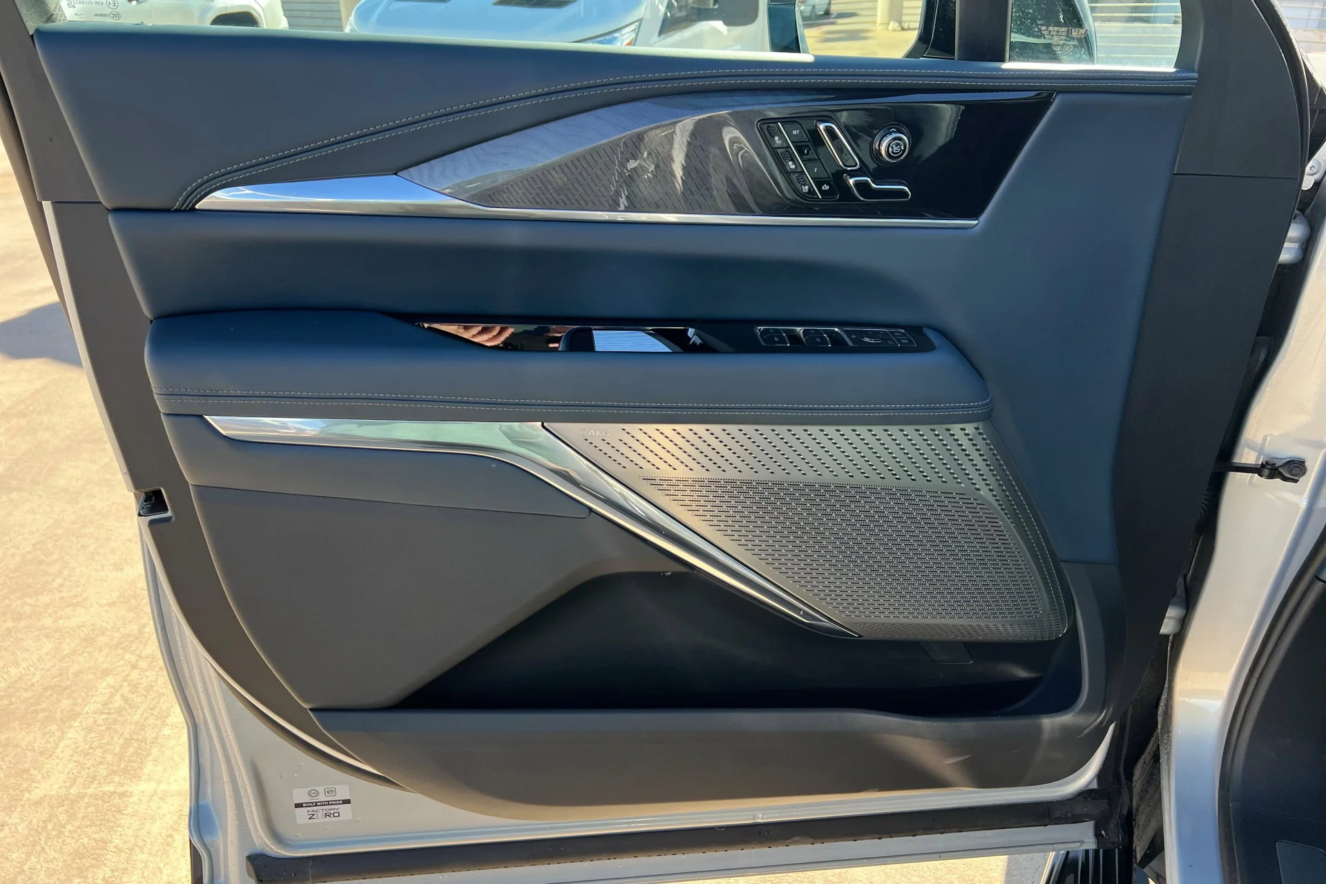 2025 Cadillac Escalade IQ Sport 2 - Photo 14
