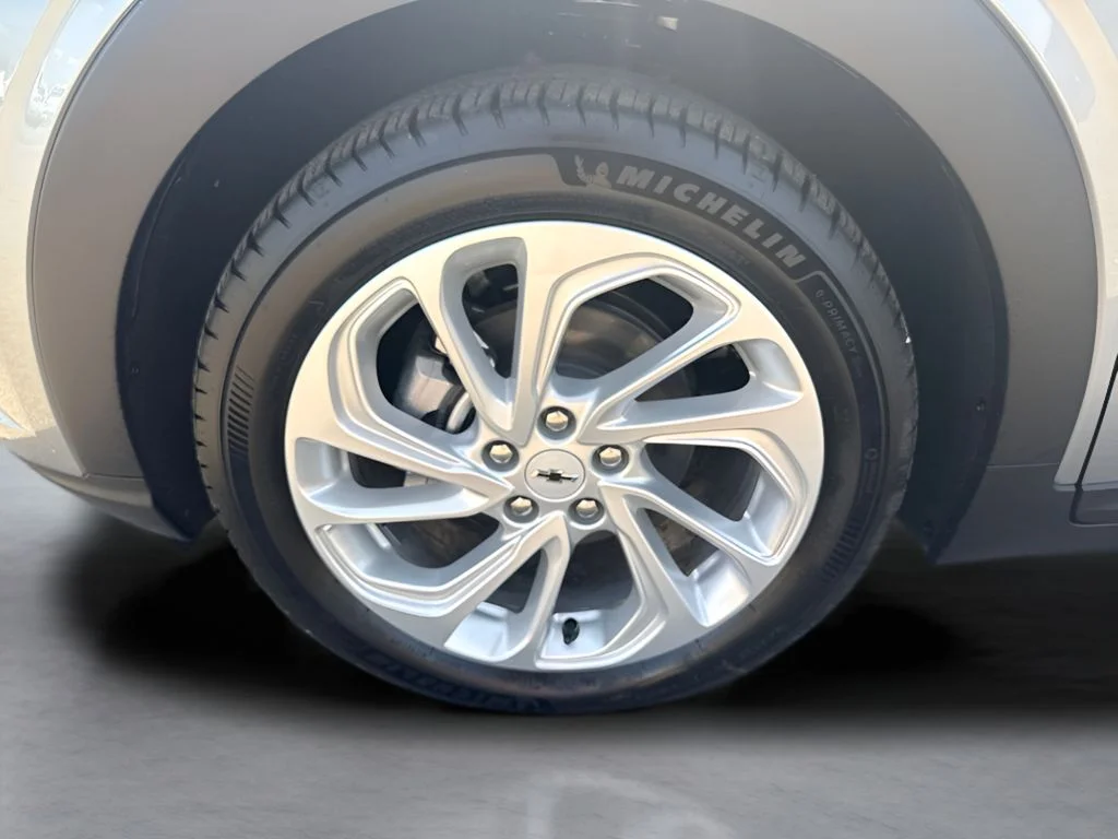 Used 2027 Gray Chevrolet LT image 33