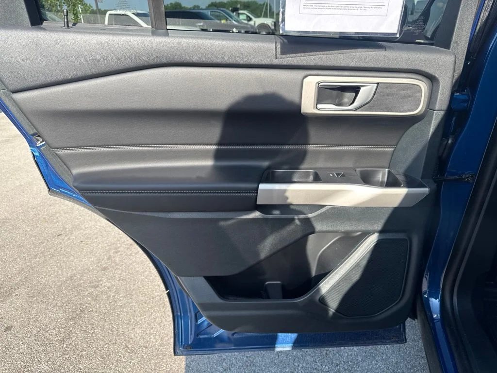 Used 2023 Blue Ford XLT image 31