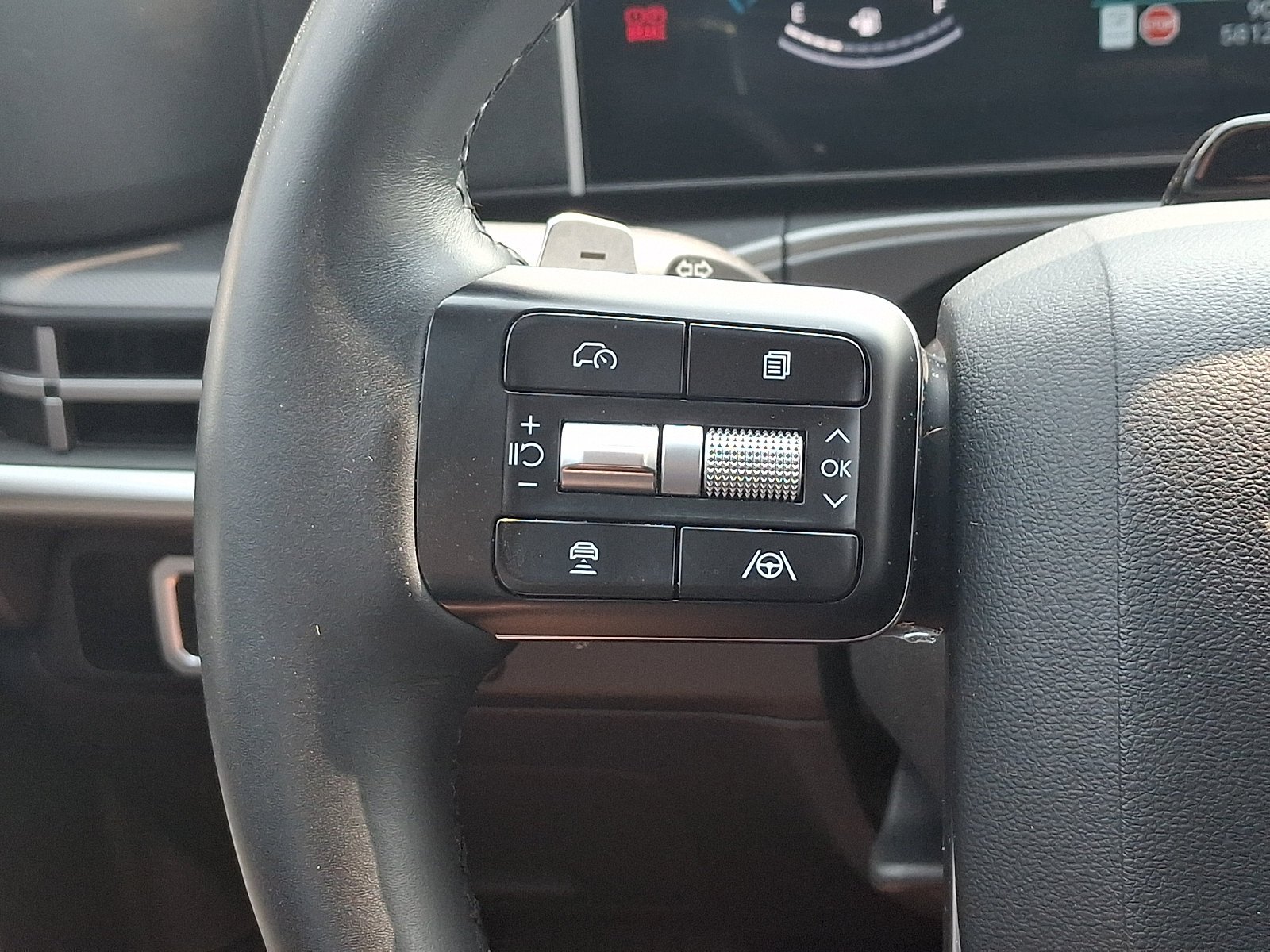 2025 Hyundai Santa Fe XRT - Photo 22