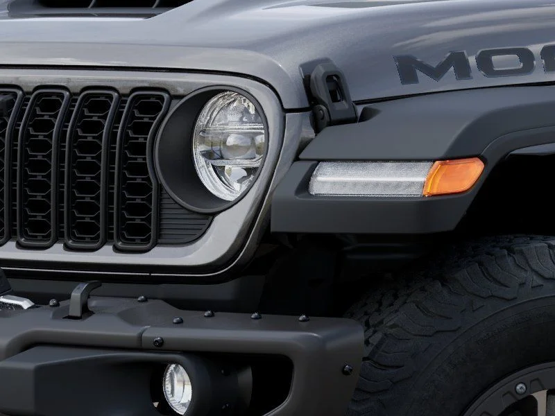 New 2026 Granite Crystal Metallic Clearcoat Jeep Moab 392 image 10