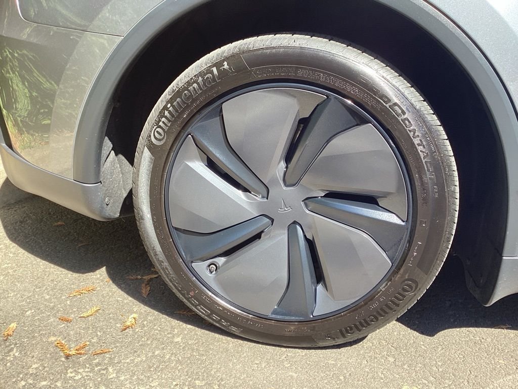 Used 2026  Tesla  image 7