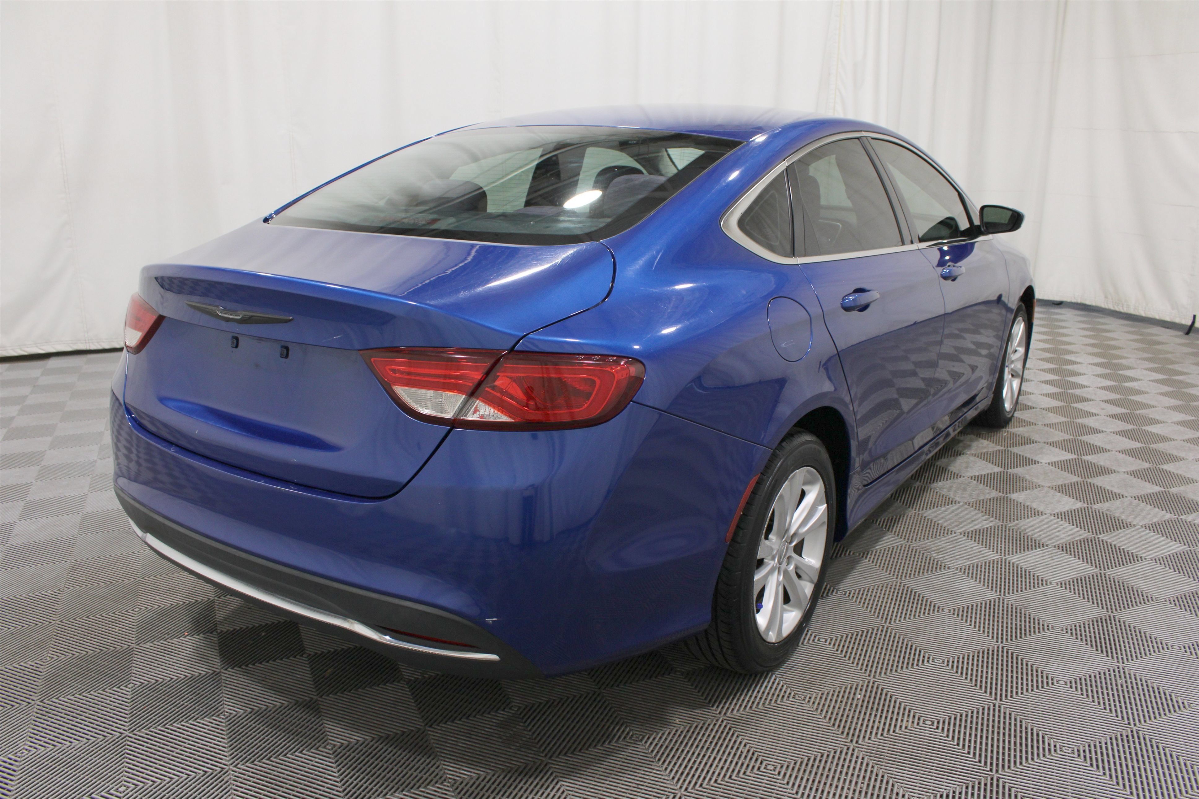 Used 2015 Vivid Blue Pearlcoat Chrysler Limited image 24