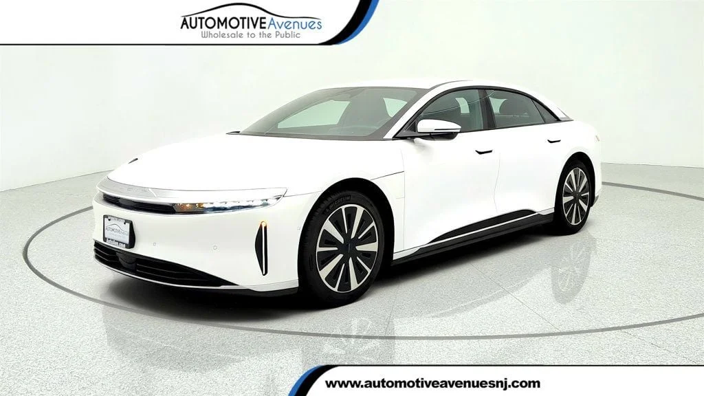 2024 Lucid Air Pure's photo