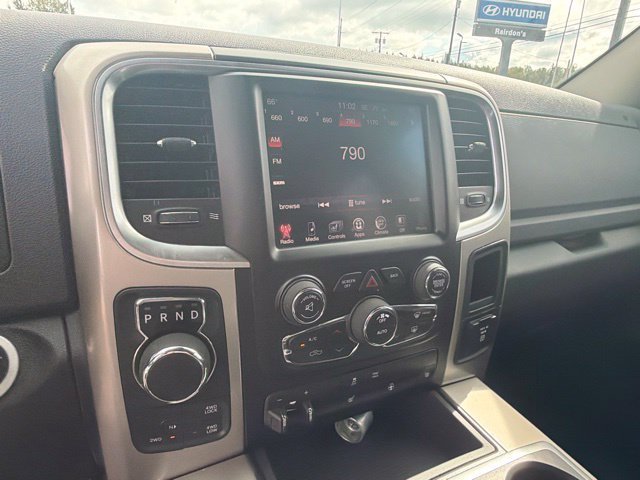 Used 2015 Brilliant Black Crystal Pearlcoat Ram Outdoorsman image 26