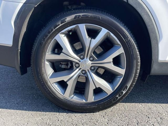 Used 2020 White Hyundai SEL image 9