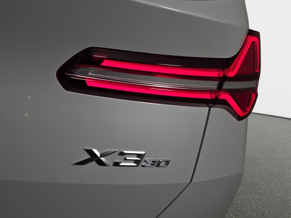 New 2026 Mineral White Metallic BMW 30 xDrive image 34