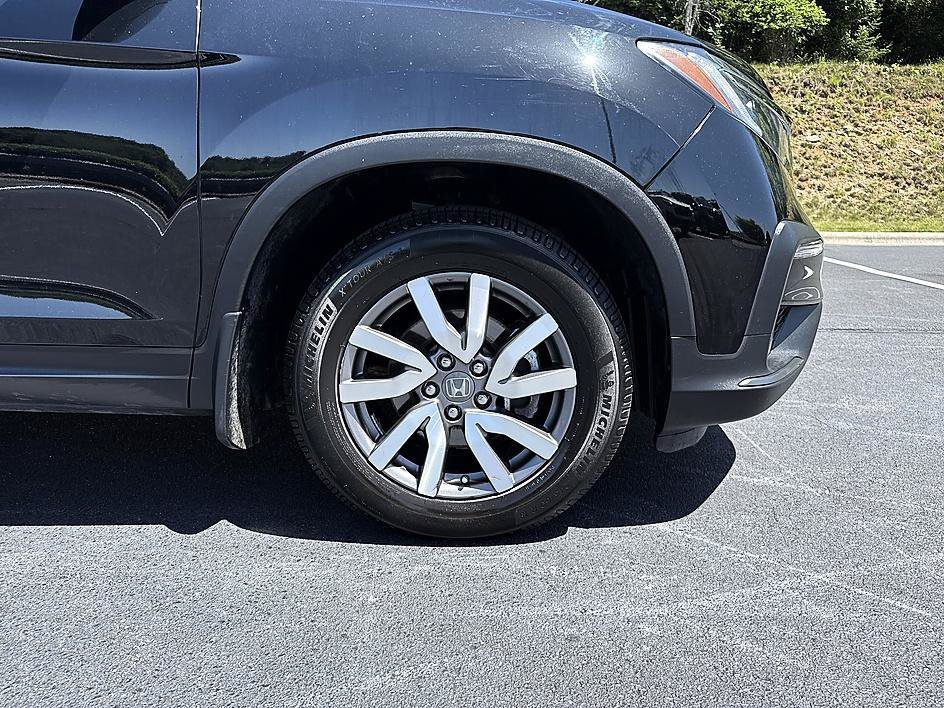 Used 2019 Crystal Black Pearl Honda EX-L image 8