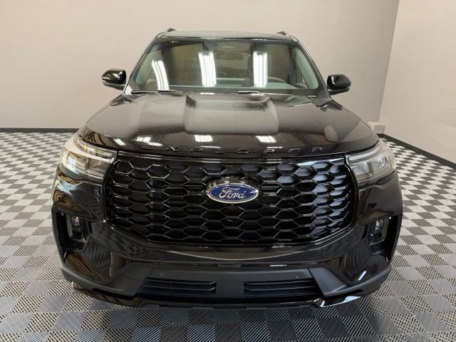 New 2026 Agate Black Metallic Ford ST-Line image 4