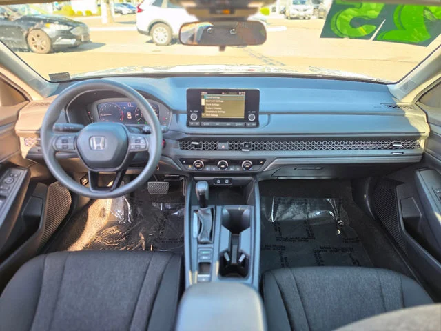 2025 Honda Accord SE - Photo 31