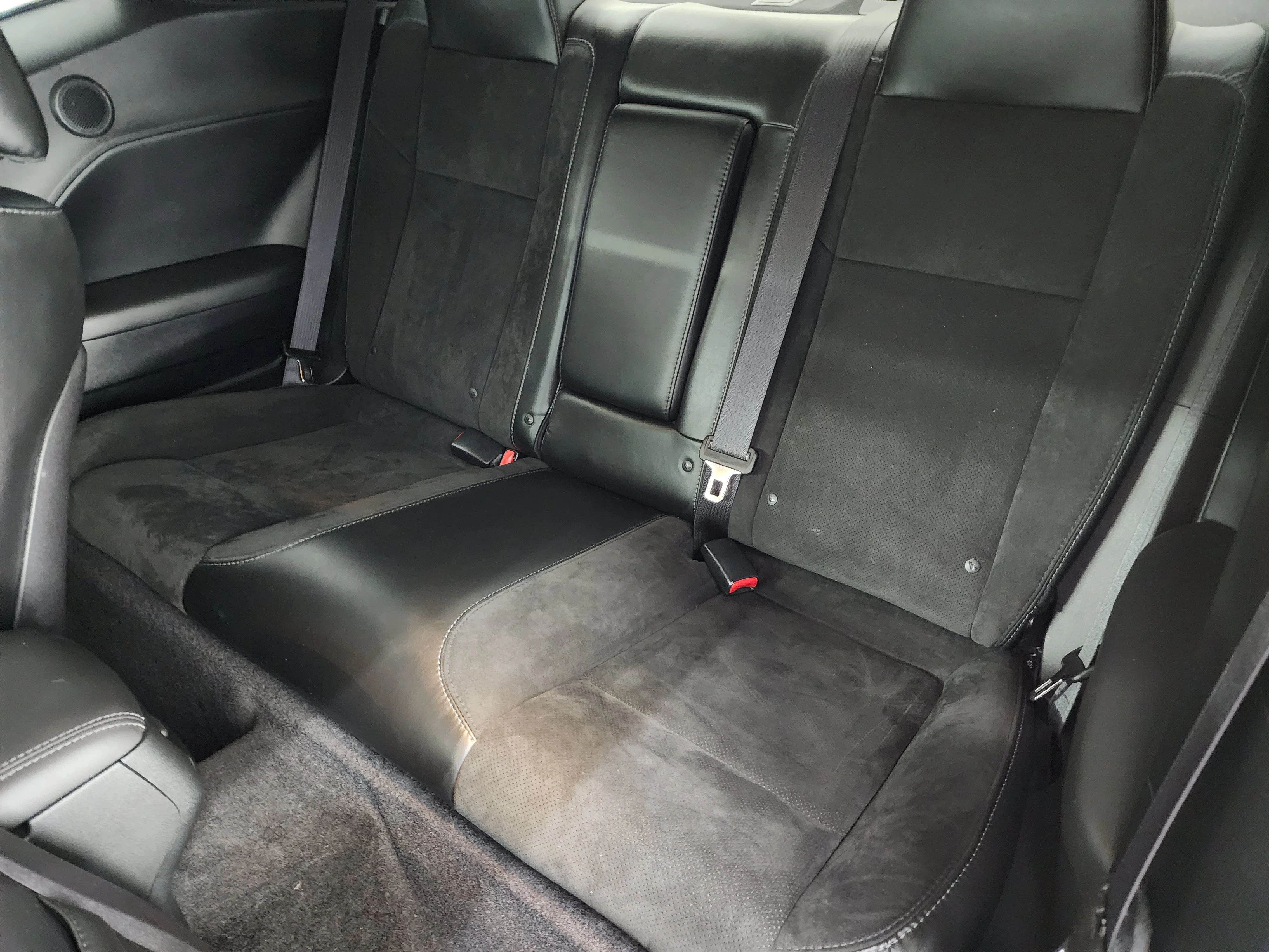 Used 2017 Contusion Blue Pearlcoat Dodge R/T image 9