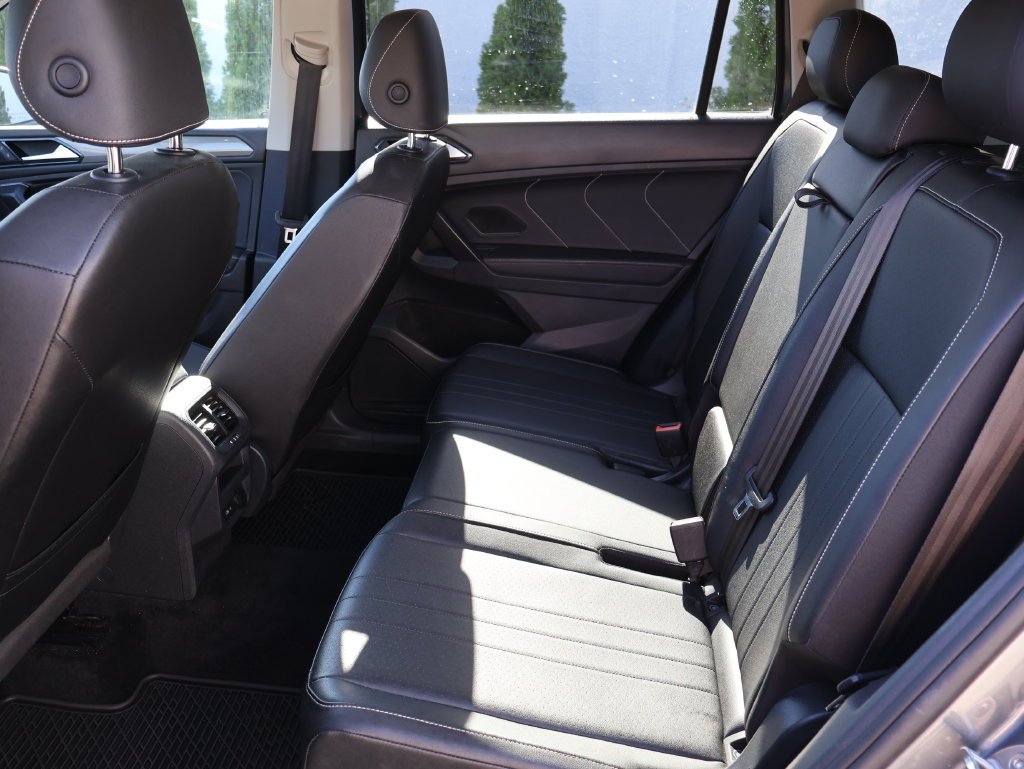2023 Volkswagen Tiguan SE - Photo 10