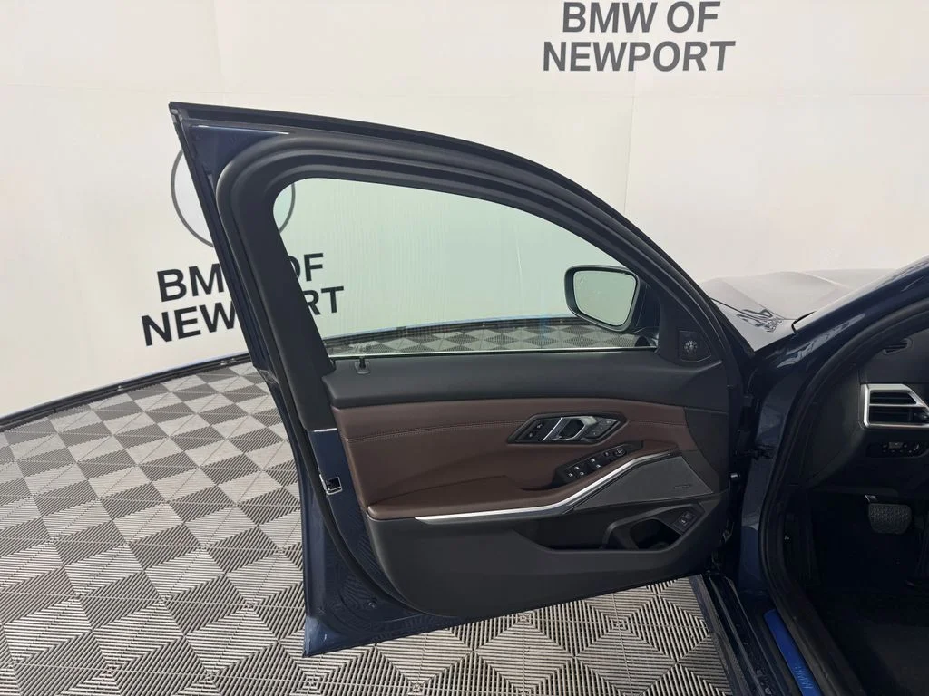 New 2026 Arctic Race Blue metallic BMW 330i xDrive image 16