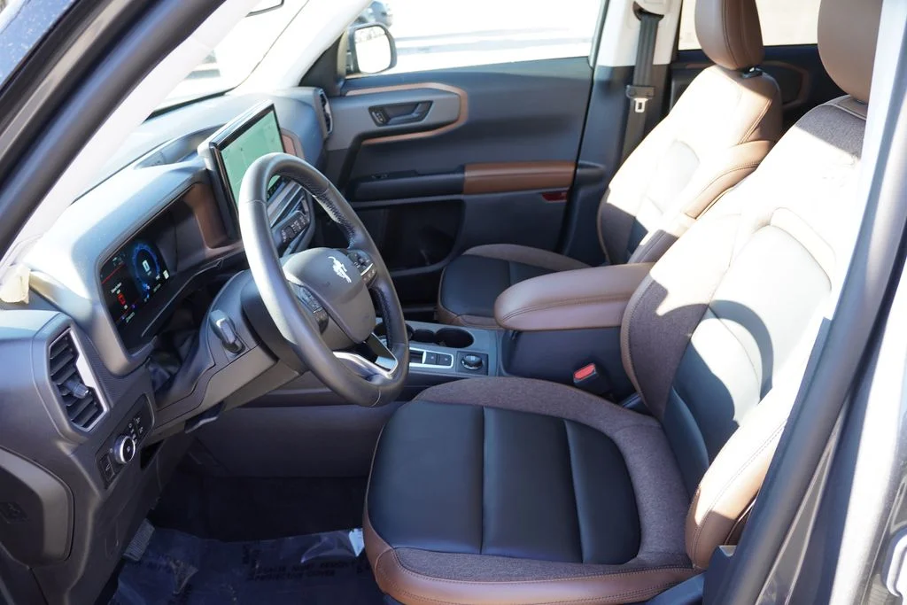 Used 2025 Gray Ford Outer Banks image 16