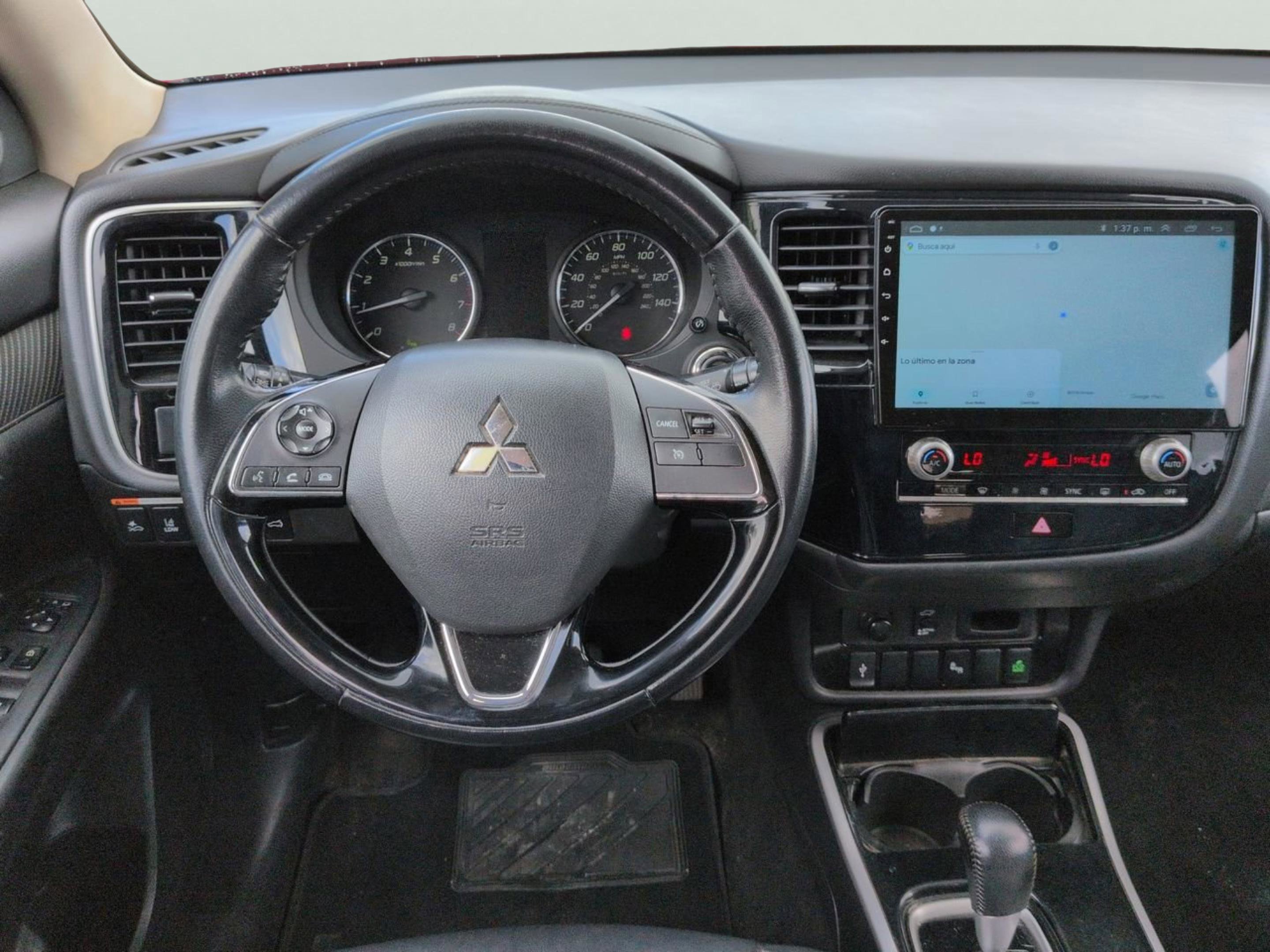 Used 2020 Red Diamond Mitsubishi SE image 14
