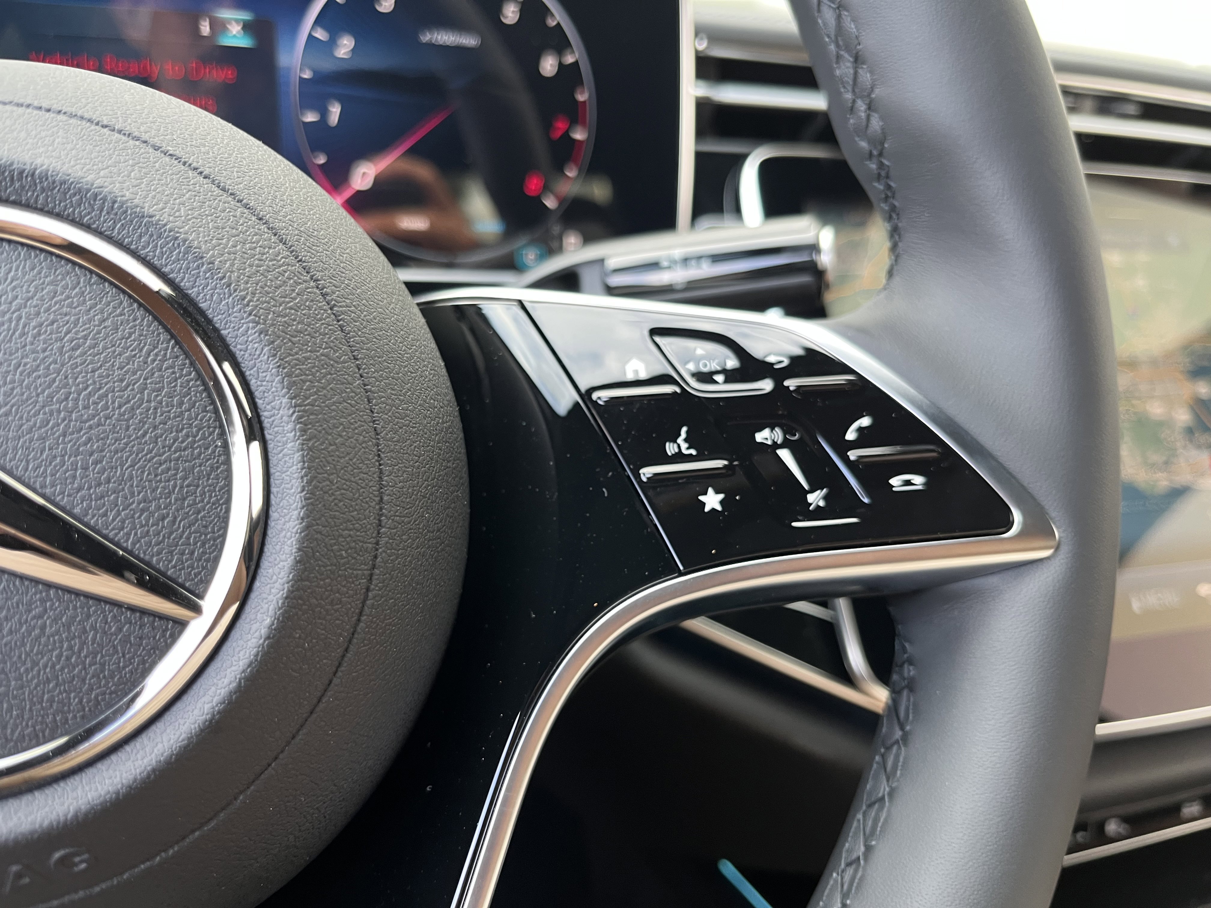 New 2026 MANUFAKTUR Moonlight White Metallic Mercedes-Benz E 350 image 53