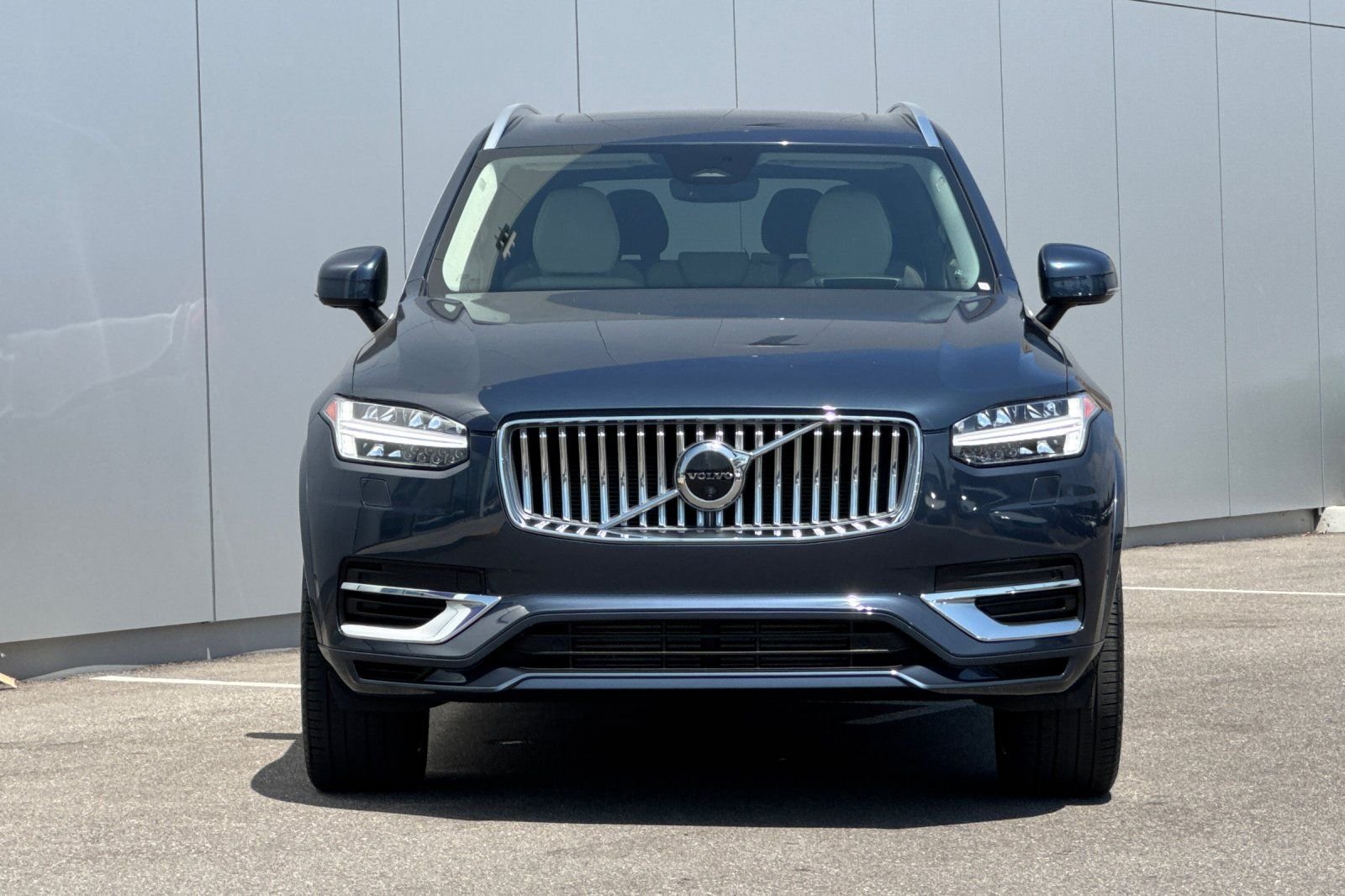Used 2023 Blue Volvo Ultimate image 8
