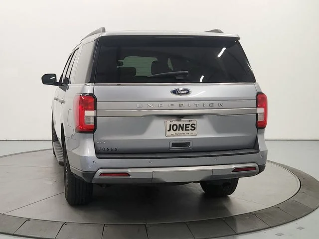 Used 2024 Silver Ford XLT image 7