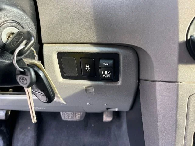 Used 2013 Brown Toyota Grade image 21