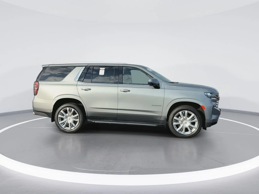 Used 2023 Gray Chevrolet High Country image 9