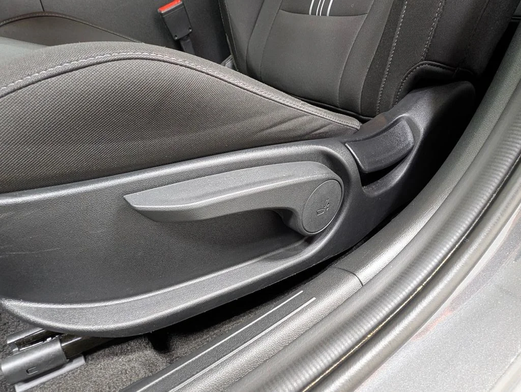 Certified Used 2025 Gray Hyundai SEL Convenience image 12